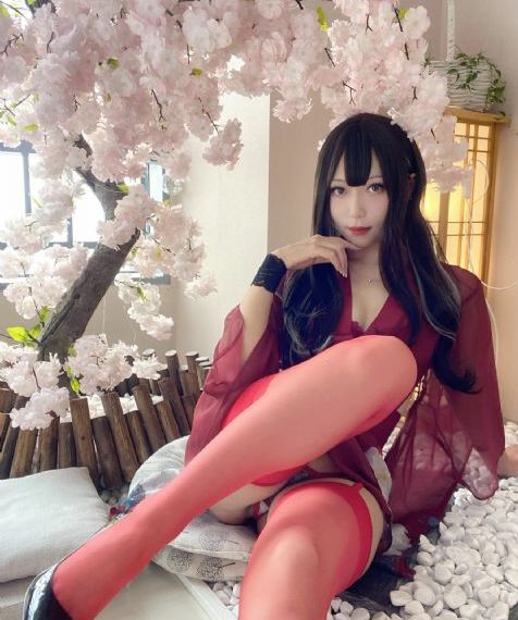 我对准肉茎坐下裙子遮住_超清最新电影在线观看